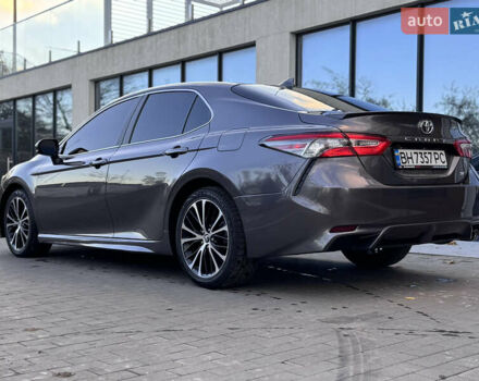 Сірий Тойота Камрі, об'ємом двигуна 2.49 л та пробігом 137 тис. км за 18700 $, фото 17 на Automoto.ua