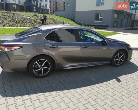 Серый Тойота Камри, объемом двигателя 2.49 л и пробегом 27 тыс. км за 26999 $, фото 4 на Automoto.ua