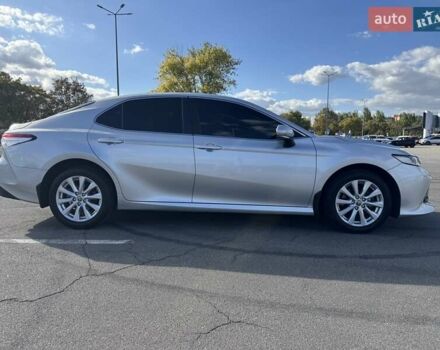Серый Тойота Камри, объемом двигателя 2.49 л и пробегом 160 тыс. км за 21500 $, фото 5 на Automoto.ua