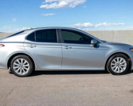 Серый Тойота Камри, объемом двигателя 2.5 л и пробегом 31 тыс. км за 12000 $, фото 3 на Automoto.ua