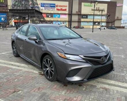 Тойота Камри 2020 в Киеве на Automoto.ua Серый Тойота Камри, объемом двигателя 2.5 л и пробегом 72 тыс. км за 17000 $, фото 1 на Automoto.ua