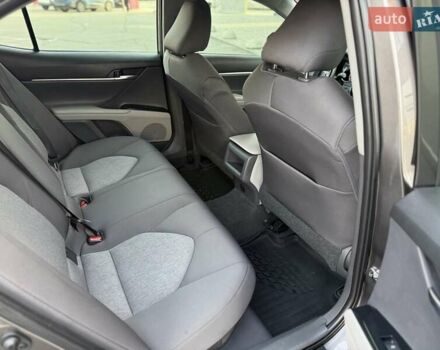 Серый Тойота Камри, объемом двигателя 2.49 л и пробегом 56 тыс. км за 23990 $, фото 12 на Automoto.ua