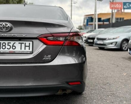 Серый Тойота Камри, объемом двигателя 2.49 л и пробегом 16 тыс. км за 26500 $, фото 3 на Automoto.ua