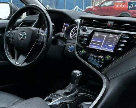 Серый Тойота Камри, объемом двигателя 2.49 л и пробегом 158 тыс. км за 25000 $, фото 6 на Automoto.ua