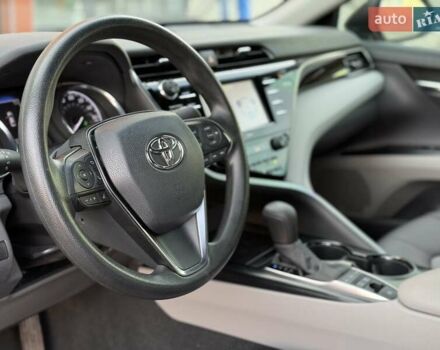 Серый Тойота Камри, объемом двигателя 2.49 л и пробегом 56 тыс. км за 23990 $, фото 8 на Automoto.ua