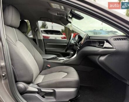 Серый Тойота Камри, объемом двигателя 2.49 л и пробегом 16 тыс. км за 26500 $, фото 20 на Automoto.ua