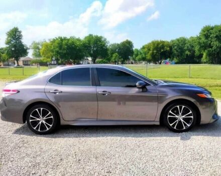 Серый Тойота Камри, объемом двигателя 2.5 л и пробегом 48 тыс. км за 16000 $, фото 2 на Automoto.ua