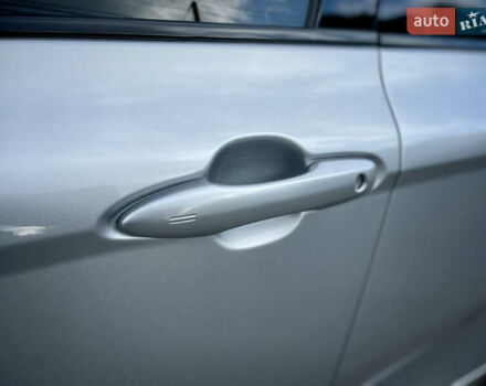 Серый Тойота Камри, объемом двигателя 2.49 л и пробегом 138 тыс. км за 23999 $, фото 19 на Automoto.ua