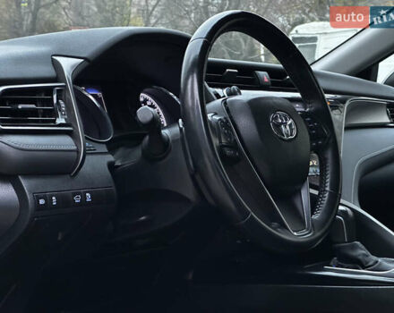 Серый Тойота Камри, объемом двигателя 2.49 л и пробегом 158 тыс. км за 25000 $, фото 9 на Automoto.ua