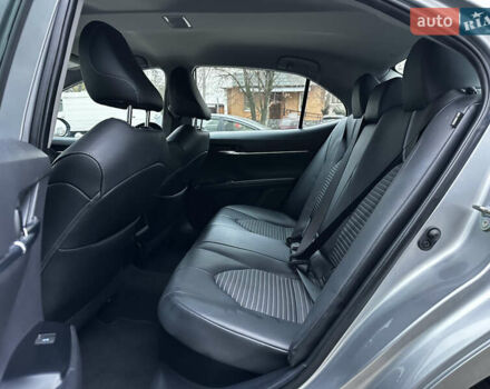 Серый Тойота Камри, объемом двигателя 2.49 л и пробегом 158 тыс. км за 25000 $, фото 12 на Automoto.ua