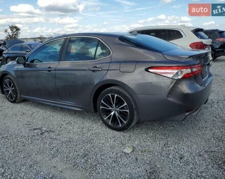 Серый Тойота Камри, объемом двигателя 2.49 л и пробегом 77 тыс. км за 6200 $, фото 1 на Automoto.ua