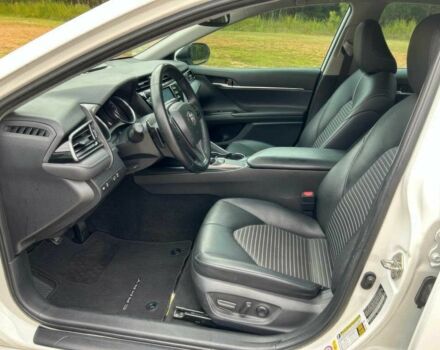 Сірий Тойота Камрі, об'ємом двигуна 2.5 л та пробігом 50 тис. км за 21000 $, фото 6 на Automoto.ua