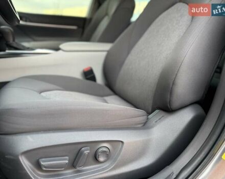 Серый Тойота Камри, объемом двигателя 2.49 л и пробегом 56 тыс. км за 23990 $, фото 7 на Automoto.ua