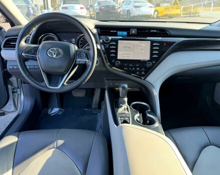 Серый Тойота Камри, объемом двигателя 2.5 л и пробегом 49 тыс. км за 14000 $, фото 9 на Automoto.ua