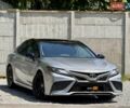 Тойота Камрі 2021 у Харкові на Automoto.ua Сірий Тойота Камрі, об'ємом двигуна 2.49 л та пробігом 138 тис. км за 25500 $, фото 1 на Automoto.ua