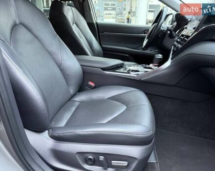 Серый Тойота Камри, объемом двигателя 2.49 л и пробегом 200 тыс. км за 28500 $, фото 35 на Automoto.ua