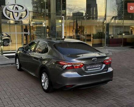 Сірий Тойота Камрі, об'ємом двигуна 2.49 л та пробігом 32 тис. км за 35097 $, фото 1 на Automoto.ua