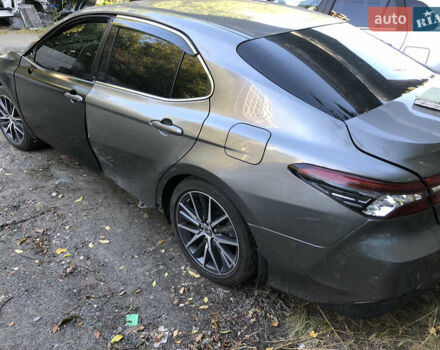 Серый Тойота Камри, объемом двигателя 2.49 л и пробегом 87 тыс. км за 23800 $, фото 2 на Automoto.ua