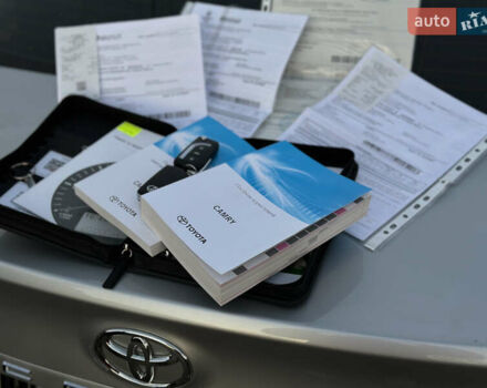 Серый Тойота Камри, объемом двигателя 2.49 л и пробегом 93 тыс. км за 18000 $, фото 18 на Automoto.ua