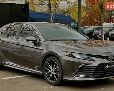 Тойота Камрі 2021 у Києві на Automoto.ua Сірий Тойота Камрі, об'ємом двигуна 2.49 л та пробігом 84 тис. км за 25900 $, фото 4 на Automoto.ua