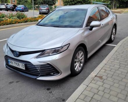 Сірий Тойота Камрі, об'ємом двигуна 2.5 л та пробігом 16 тис. км за 30971 $, фото 1 на Automoto.ua