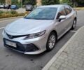 Сірий Тойота Камрі, об'ємом двигуна 2.5 л та пробігом 16 тис. км за 30971 $, фото 1 на Automoto.ua