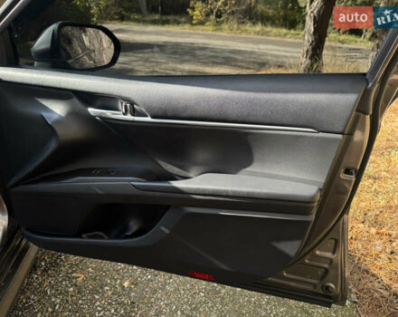 Тойота Камри 2021 в Киеве на Automoto.ua Серый Тойота Камри, объемом двигателя 2.49 л и пробегом 117 тыс. км за 24500 $, фото 20 на Automoto.ua