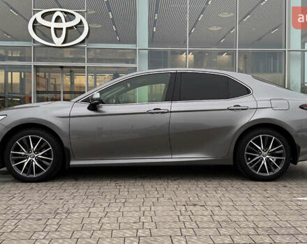 Серый Тойота Камри, объемом двигателя 2.49 л и пробегом 147 тыс. км за 29990 $, фото 2 на Automoto.ua