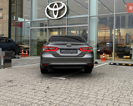 Серый Тойота Камри, объемом двигателя 2.49 л и пробегом 147 тыс. км за 29990 $, фото 3 на Automoto.ua