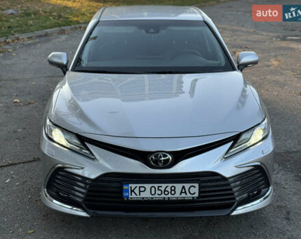 Тойота Камри 2021 в Днепре (Днепропетровске) на Automoto.ua Серый Тойота Камри, объемом двигателя 2.49 л и пробегом 78 тыс. км за 28999 $, фото 7 на Automoto.ua