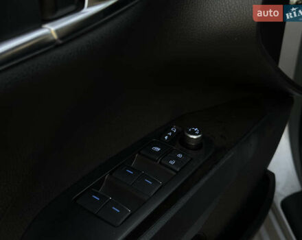 Серый Тойота Камри, объемом двигателя 2.49 л и пробегом 93 тыс. км за 18000 $, фото 15 на Automoto.ua