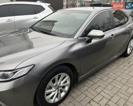Серый Тойота Камри, объемом двигателя 2.49 л и пробегом 28 тыс. км за 27800 $, фото 1 на Automoto.ua