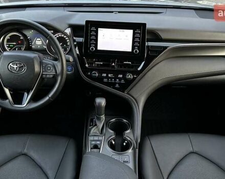 Сірий Тойота Камрі, об'ємом двигуна 2.49 л та пробігом 32 тис. км за 35097 $, фото 7 на Automoto.ua