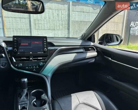 Тойота Камрі 2021 у Харкові на Automoto.ua Сірий Тойота Камрі, об'ємом двигуна 2.49 л та пробігом 138 тис. км за 25500 $, фото 16 на Automoto.ua
