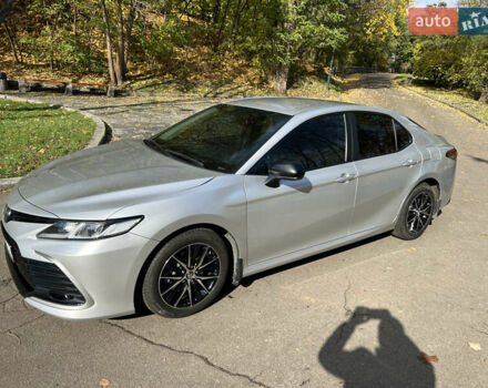 Тойота Камри 2021 в Киеве на Automoto.ua Серый Тойота Камри, объемом двигателя 2.49 л и пробегом 78 тыс. км за 25500 $, фото 6 на Automoto.ua