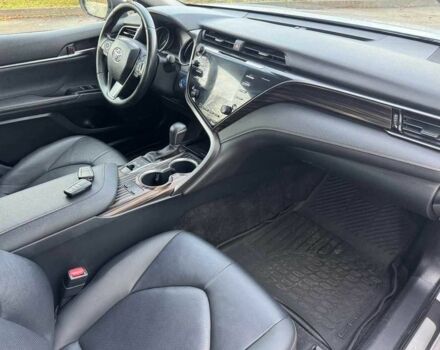 Серый Тойота Камри, объемом двигателя 0 л и пробегом 77 тыс. км за 17500 $, фото 7 на Automoto.ua