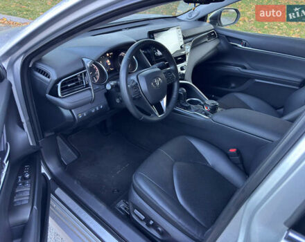 Тойота Камри 2021 в Днепре (Днепропетровске) на Automoto.ua Серый Тойота Камри, объемом двигателя 2.49 л и пробегом 78 тыс. км за 28999 $, фото 24 на Automoto.ua