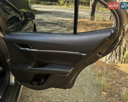 Тойота Камри 2021 в Киеве на Automoto.ua Серый Тойота Камри, объемом двигателя 2.49 л и пробегом 117 тыс. км за 24500 $, фото 17 на Automoto.ua