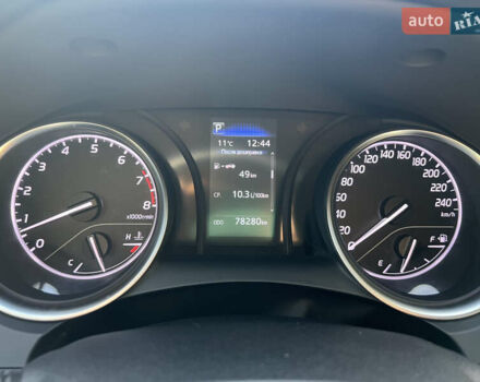 Тойота Камри 2021 в Киеве на Automoto.ua Серый Тойота Камри, объемом двигателя 2.49 л и пробегом 78 тыс. км за 25500 $, фото 26 на Automoto.ua