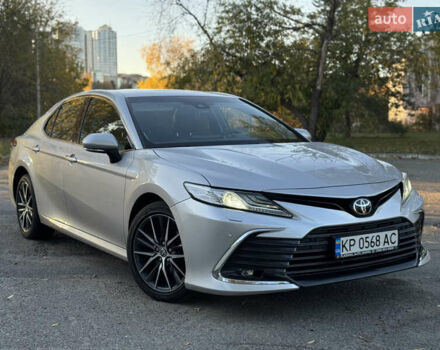 Тойота Камри 2021 в Днепре (Днепропетровске) на Automoto.ua Серый Тойота Камри, объемом двигателя 2.49 л и пробегом 78 тыс. км за 28999 $, фото 13 на Automoto.ua