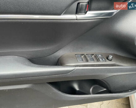 Серый Тойота Камри, объемом двигателя 2.49 л и пробегом 56 тыс. км за 27000 $, фото 12 на Automoto.ua