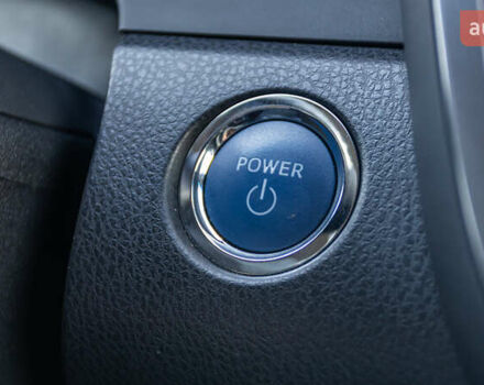 Серый Тойота Камри, объемом двигателя 2.49 л и пробегом 33 тыс. км за 34236 $, фото 27 на Automoto.ua