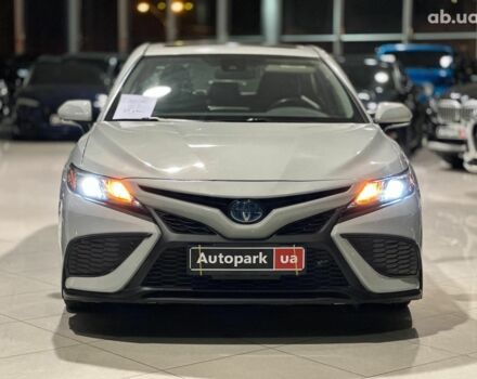 Серый Тойота Камри, объемом двигателя 2.5 л и пробегом 27 тыс. км за 27490 $, фото 1 на Automoto.ua