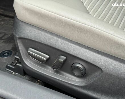 Серый Тойота Камри, объемом двигателя 2.5 л и пробегом 50 тыс. км за 30990 $, фото 15 на Automoto.ua