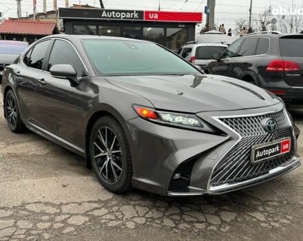 Серый Тойота Камри, объемом двигателя 2.5 л и пробегом 50 тыс. км за 30990 $, фото 2 на Automoto.ua