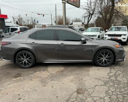 Серый Тойота Камри, объемом двигателя 2.5 л и пробегом 50 тыс. км за 30990 $, фото 4 на Automoto.ua