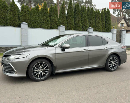 Серый Тойота Камри, объемом двигателя 2.49 л и пробегом 118 тыс. км за 30500 $, фото 2 на Automoto.ua