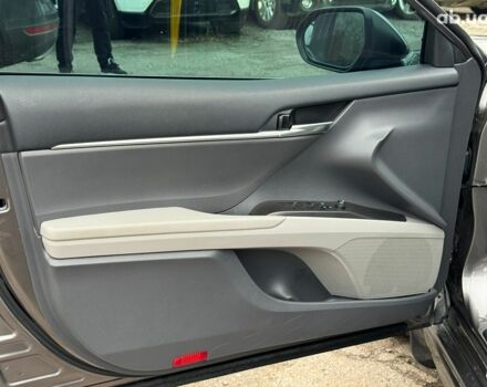 Серый Тойота Камри, объемом двигателя 2.5 л и пробегом 50 тыс. км за 30990 $, фото 13 на Automoto.ua