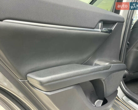 Сірий Тойота Камрі, об'ємом двигуна 2.49 л та пробігом 36 тис. км за 29300 $, фото 24 на Automoto.ua