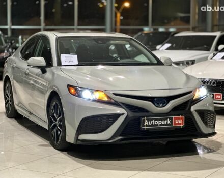 Серый Тойота Камри, объемом двигателя 2.5 л и пробегом 27 тыс. км за 27490 $, фото 2 на Automoto.ua